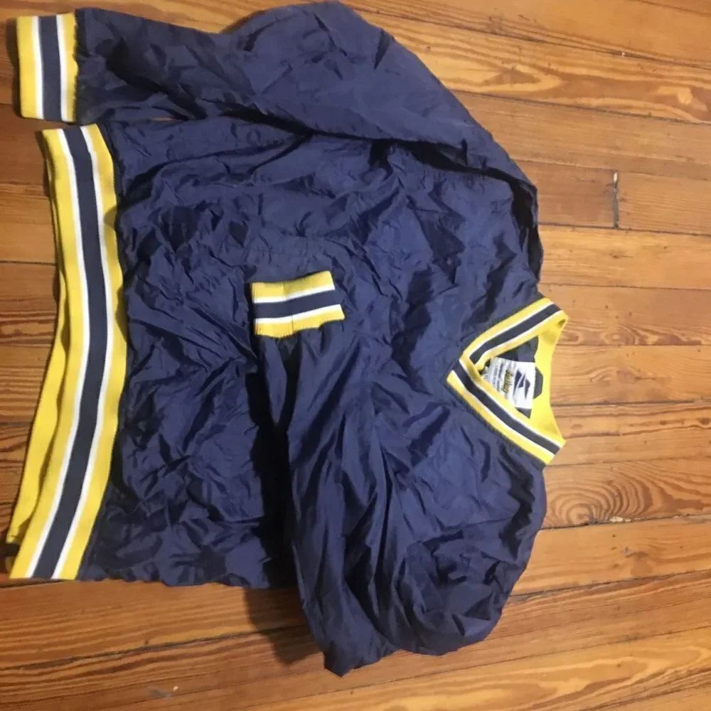 Eastbay  vintage warm up 90s nba mlb jacket